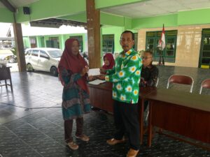Pemerintah Kalurahan Sumbersari berikan Bantuan Kepada Kelompok Senam di 13 Padukuhan dan Kelompok Senam Kalurahan yang bersumber Dari Dana Desa