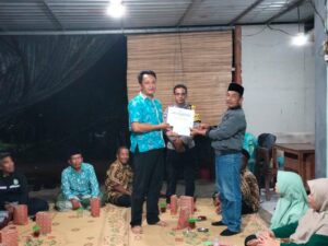 Pemkal Sumbersari Berikan Bantuan Renovasi dan Perlengkapan Kamling